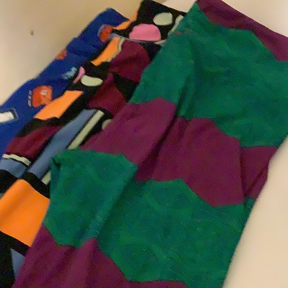 Lularoe Leggings Bundle Of 4 Os Size. B12 - image 6